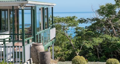 Immenses vues à 180 degrés sur la baie de Doubtless