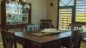 Lunch and dinner served