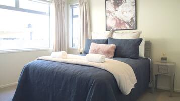 3 bedrooms, iron/ironing board, WiFi