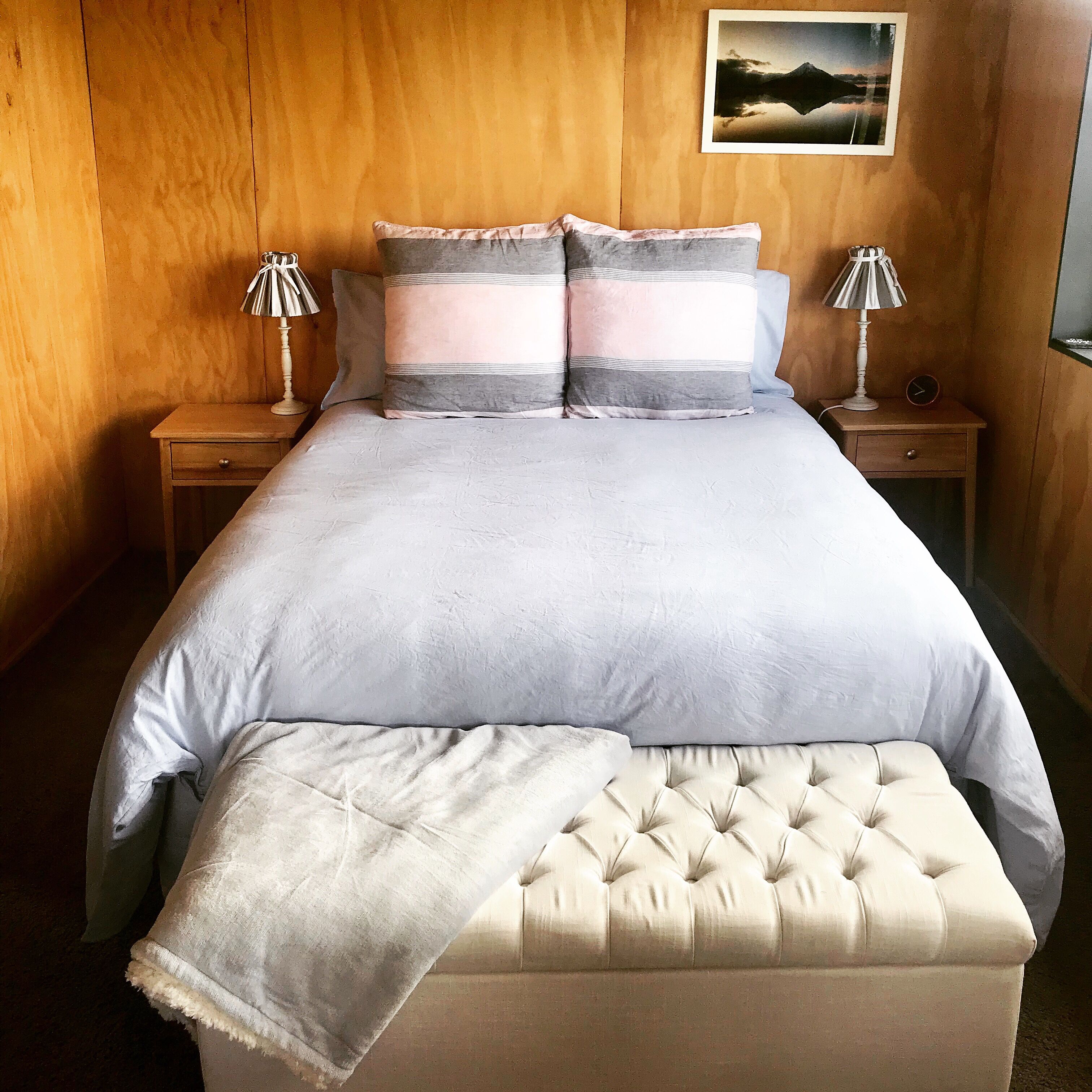 3 bedrooms, desk, iron/ironing board, travel cot