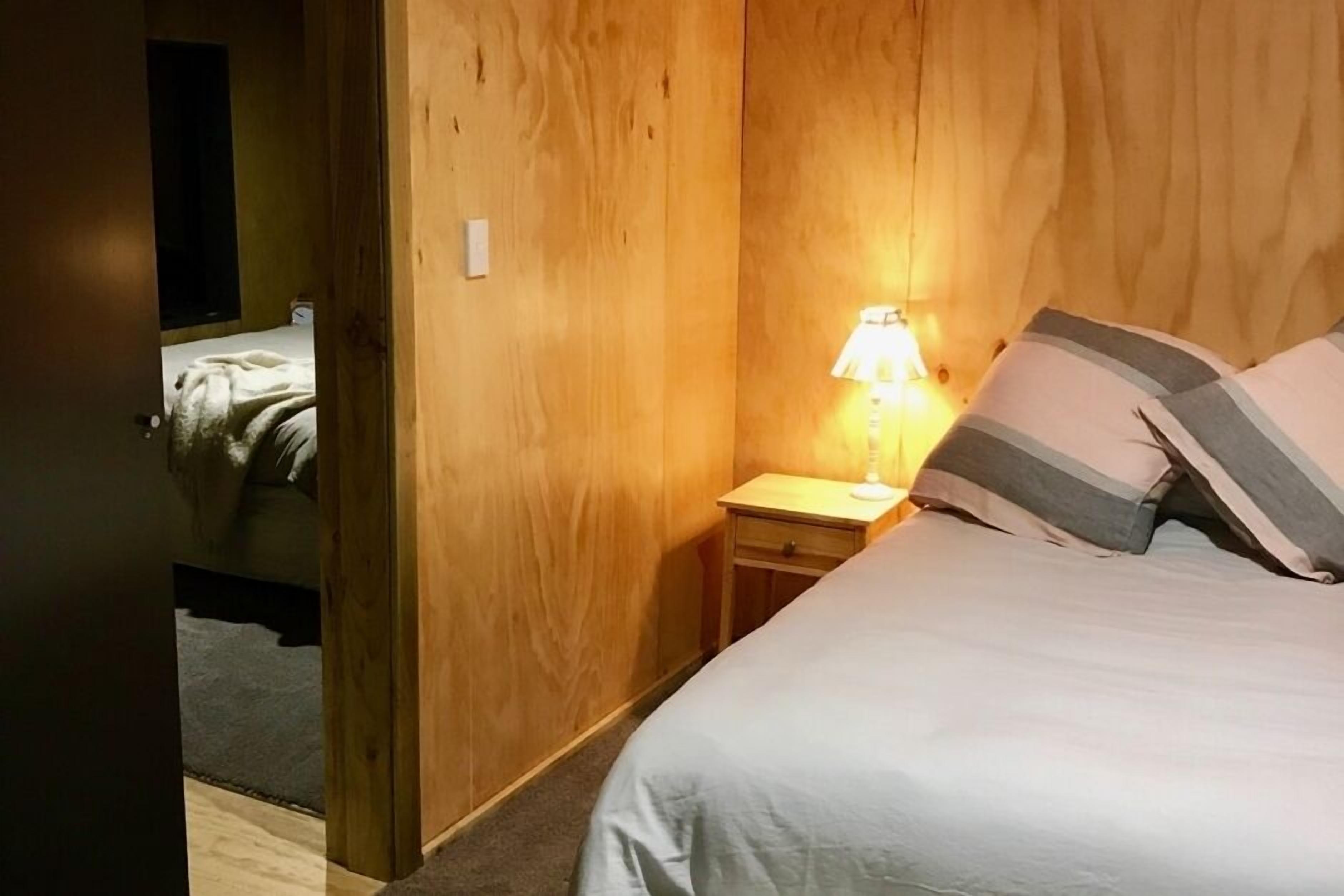 3 bedrooms, desk, iron/ironing board, travel crib