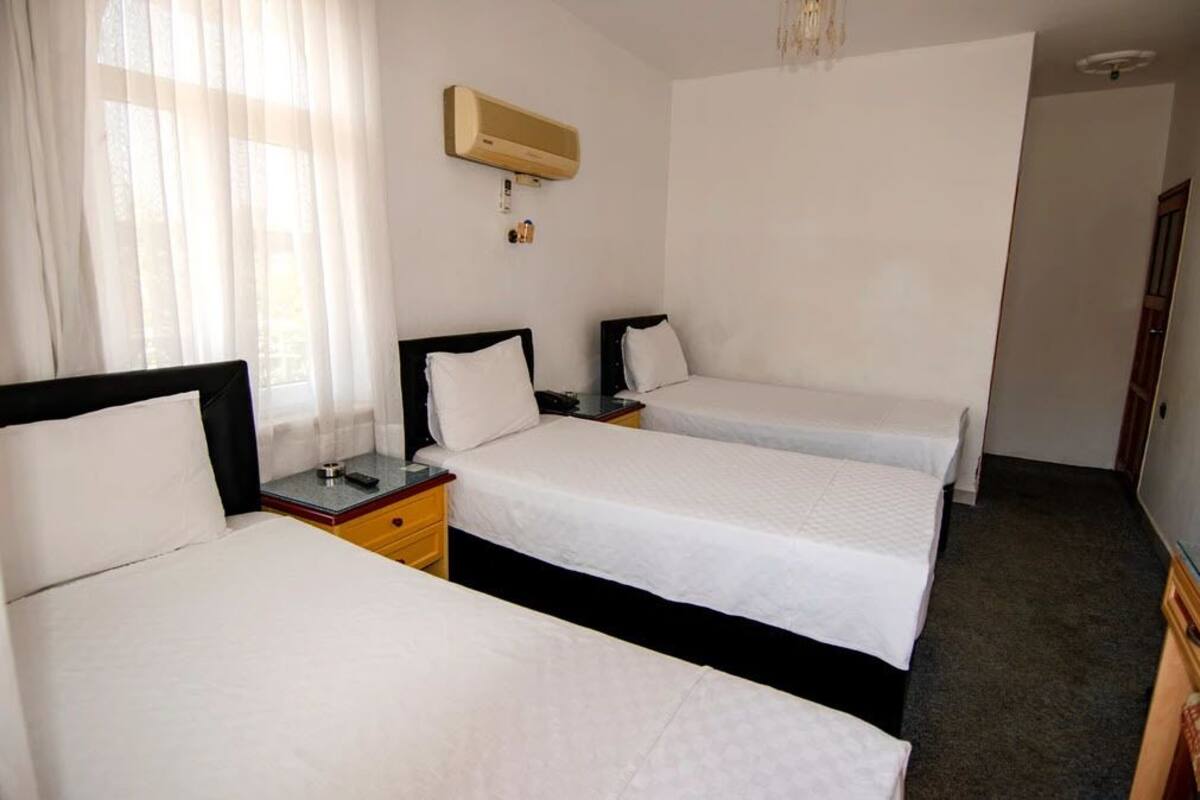 Minibar, WiFi (free), bed sheets