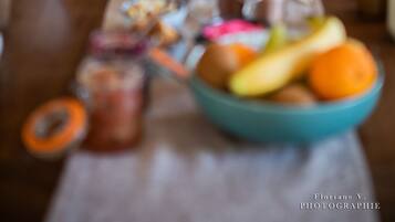 Dagelijks lokaal ontbijt inbegrepen