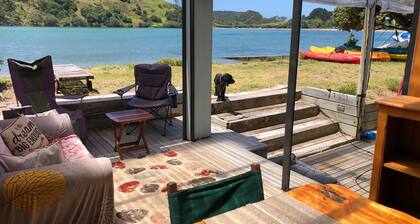 Maison relaxante au bord de l'eau - De grandes terrasses avec un bon écoulement intérieur / extérieur
