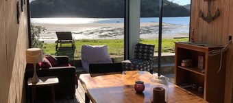 EMOJI Waterfront Beach house - Large decks with great indoor/outdoor flow
