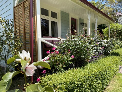 The Albion Cottage in beautiful colourful garden