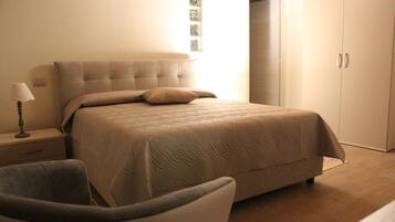 Desk, cribs/infant beds, rollaway beds, free WiFi