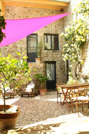 Double Room (Graine de lin) | Terrace/patio - La Demeure Des Maitres (Chirols)