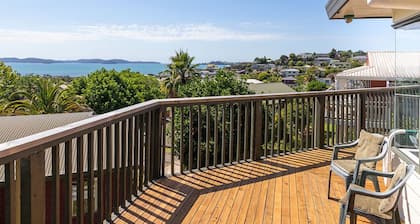 Kawau Vista - Snells Beach Holiday Home