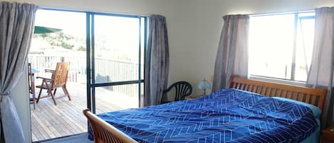 4 habitaciones, tabla de planchar con plancha y wifi