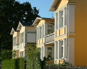 Exterior - Holiday and conference house Mutabor, in the resort, quiet, close to the beach, shops, pub (Seebad Ahlbeck)