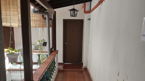 Unclassified image, 4 of 30, button - River View Guest House Melaka - Hostel (Malacca City)