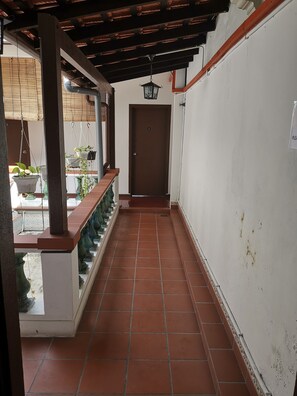 Hallway - River View Guest House Melaka - Hostel (Malacca City)