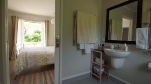 Shower, eco-friendly toiletries, hair dryer, towels - Northala Cottage; your private self-contained home - FREE Wi-Fi (Poukawa)