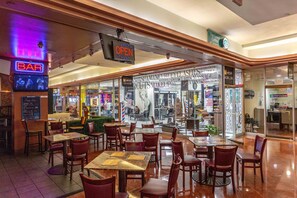 Bar (in der Unterkunft)