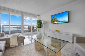 Interior detail - Bay Overlooking Condo With Balcony (Miami)