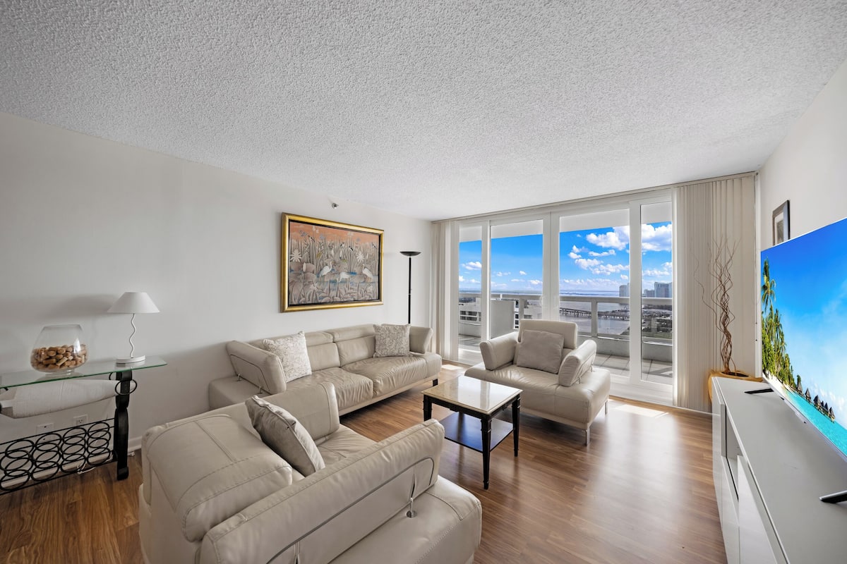 Deluxe Apartment, 3 Bedrooms | Living area | 55-inch TV with digital channels, Netflix, streaming services