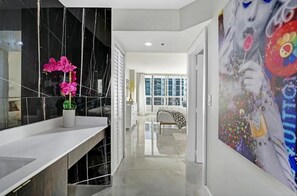 Interior detail - Bay Overlooking Condo With Balcony (Miami)