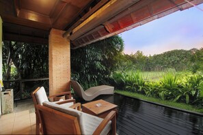 Deluxe Double Room | Minibar, in-room safe, desk, iron/ironing board - Tegal Sari Accomodation (Ubud)