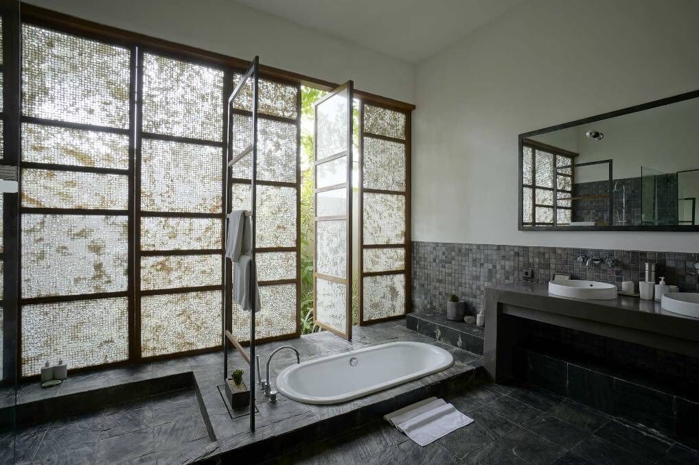 Villa Sesapi Downstairs with private pool | Bathroom