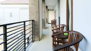 Standard Twin Room | Desk, free WiFi, bed sheets