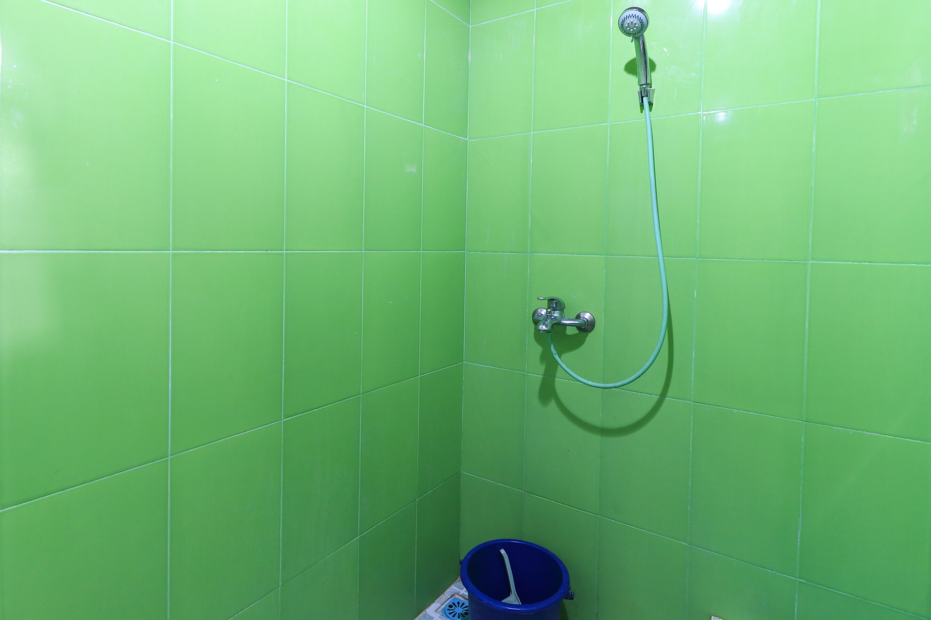 Superior Room | Bathroom | Shower, towels