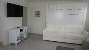 TV - GROUND FLOOR STUDIO ~ BEACHSIDE condo with a kitchen, walkout to pool.FN #401 (St Pete Beach)