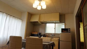 Fridge, microwave, coffee/tea maker, electric kettle