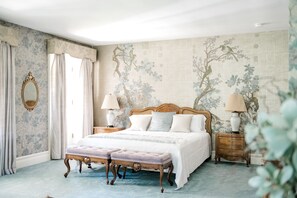 8 habitaciones, escritorio, wifi gratis y ropa de cama 