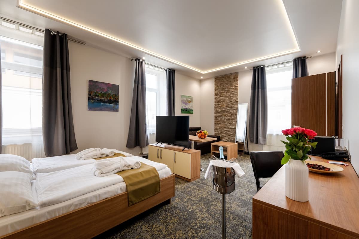 Minibar, coffre-fort, rideaux dâobscurcissement, accĂšs au Wi-Fi (inclus)