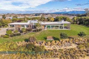 Exterior - Kina Retreat - Tasman Luxury Estate (Kina Peninsula)