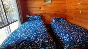 2 bedrooms, iron/ironing board