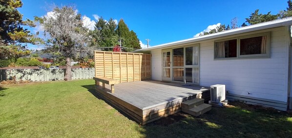 Terrace/patio - Lovely Lockwood River Cottage (Turangi)