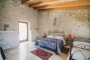 迷你吧、書桌、遮光布/窗簾、熨斗/熨衣板