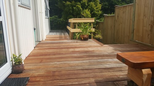 Peaceful, sunny, furnished - everything you need.