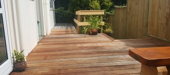 Paisible, ensoleillé, meublé - tout ce dont vous avez besoin.