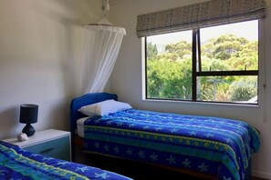 3 chambres, fer et planche à repasser, Wi-Fi, draps fournis