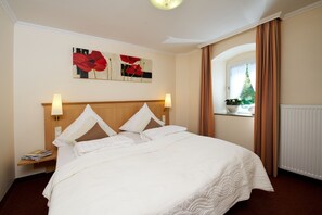 Suite junior | Caja fuerte, escritorio, sistema de insonorización