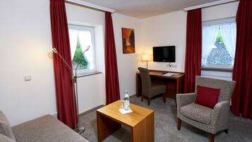 Familienzimmer | 1 Schlafzimmer, Zimmersafe, Schreibtisch, schallisolierte Zimmer