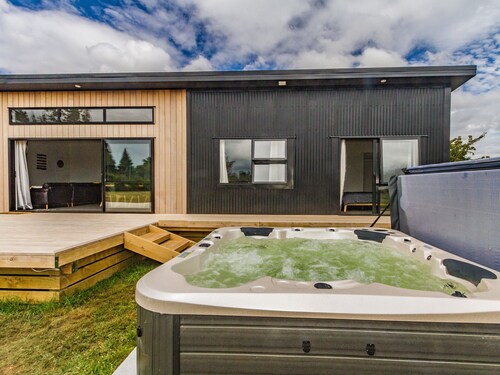Mountain Adventure Spa Escape - Ohakune Home