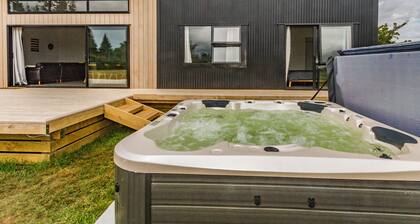 Mountain Adventure Spa Escape - Ohakune Home