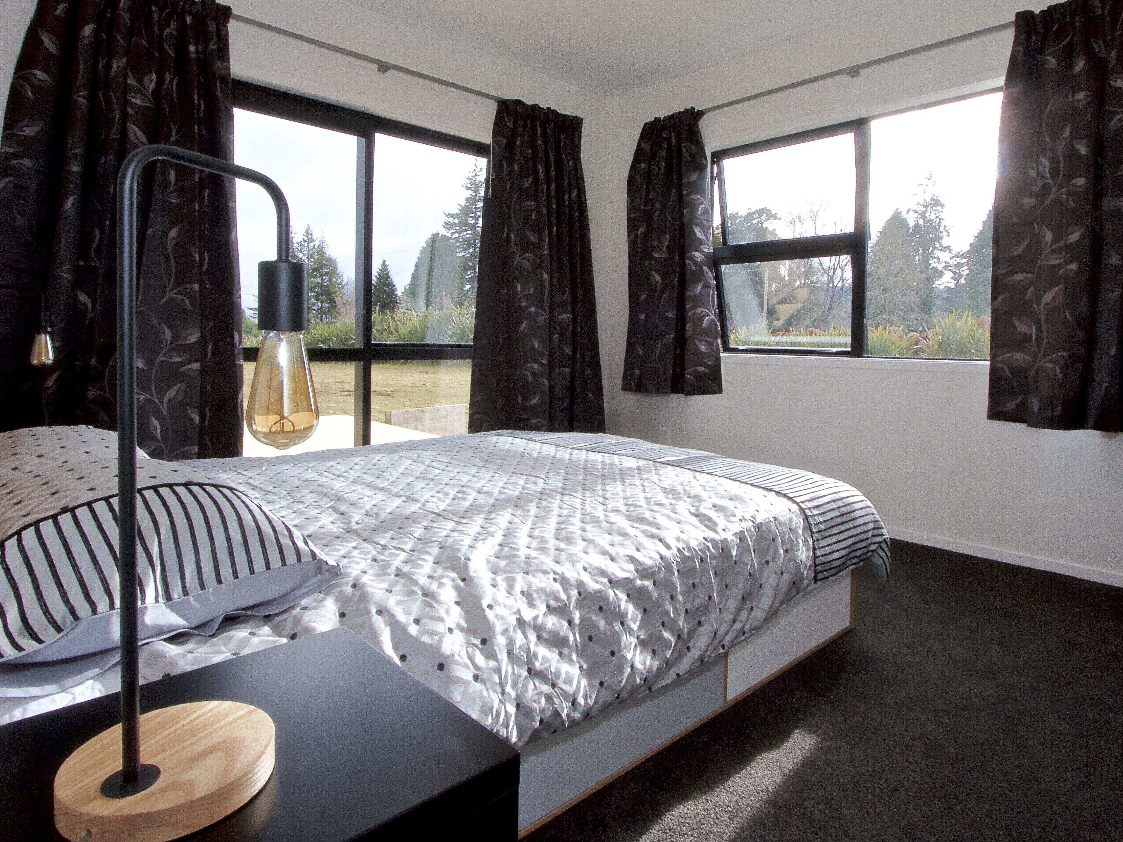 4 bedrooms, WiFi, bed sheets