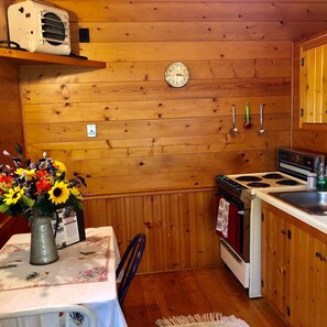 Wood Shed | Eget pentry | Kylskåp