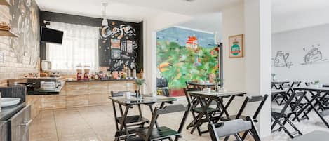 Petit déjeuner buffet compris tous les jours