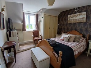 7 soverom, strykejern/-brett, reiseseng for barn og wi-fi (inkludert)