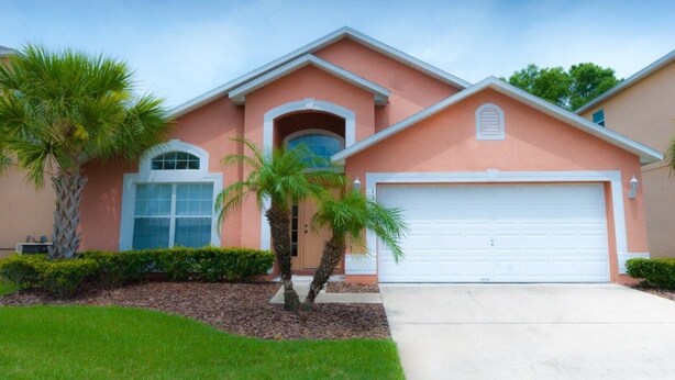 Standard House | Iron/ironing board, WiFi (free), individually decorated - At Home Vacation Rentals (Kissimmee)