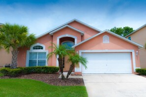 Standard House | Individually decorated, individually furnished, iron/ironing board - At Home Vacation Rentals (Kissimmee)