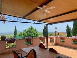 Terrace/patio - La Torretta Guest House (Fabrica di Roma)