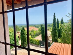 Vue sur la campagne depuis l’hébergement