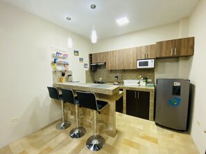 Leilighet, 1 soverom | Eget kjøkken | Kjøleskap, mikrobølgeovn, ovn og kokeplater